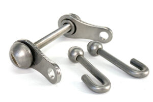 Single roller easy load pretension hooks
